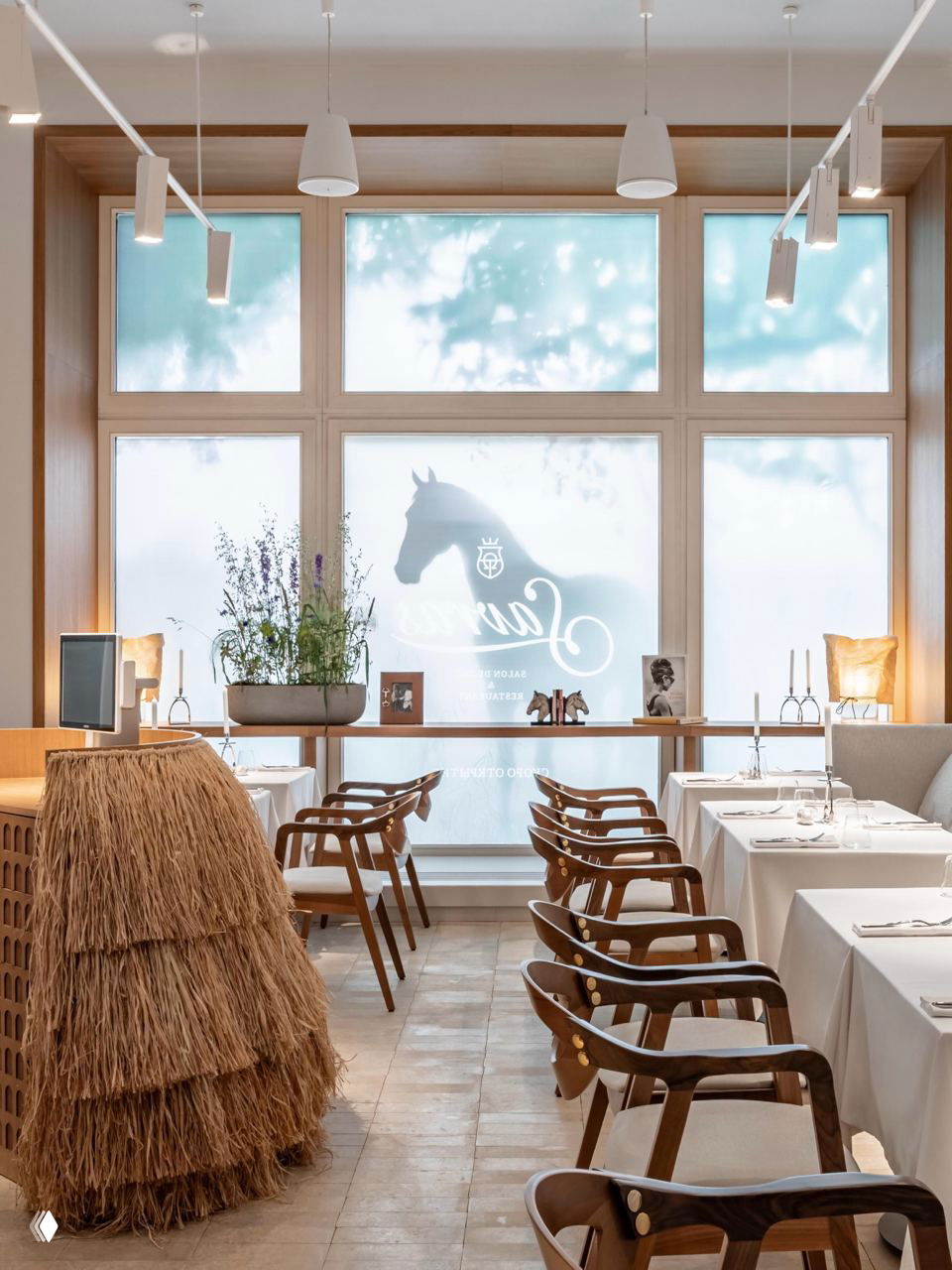 Лошади и французское настроение — ресторан Savras