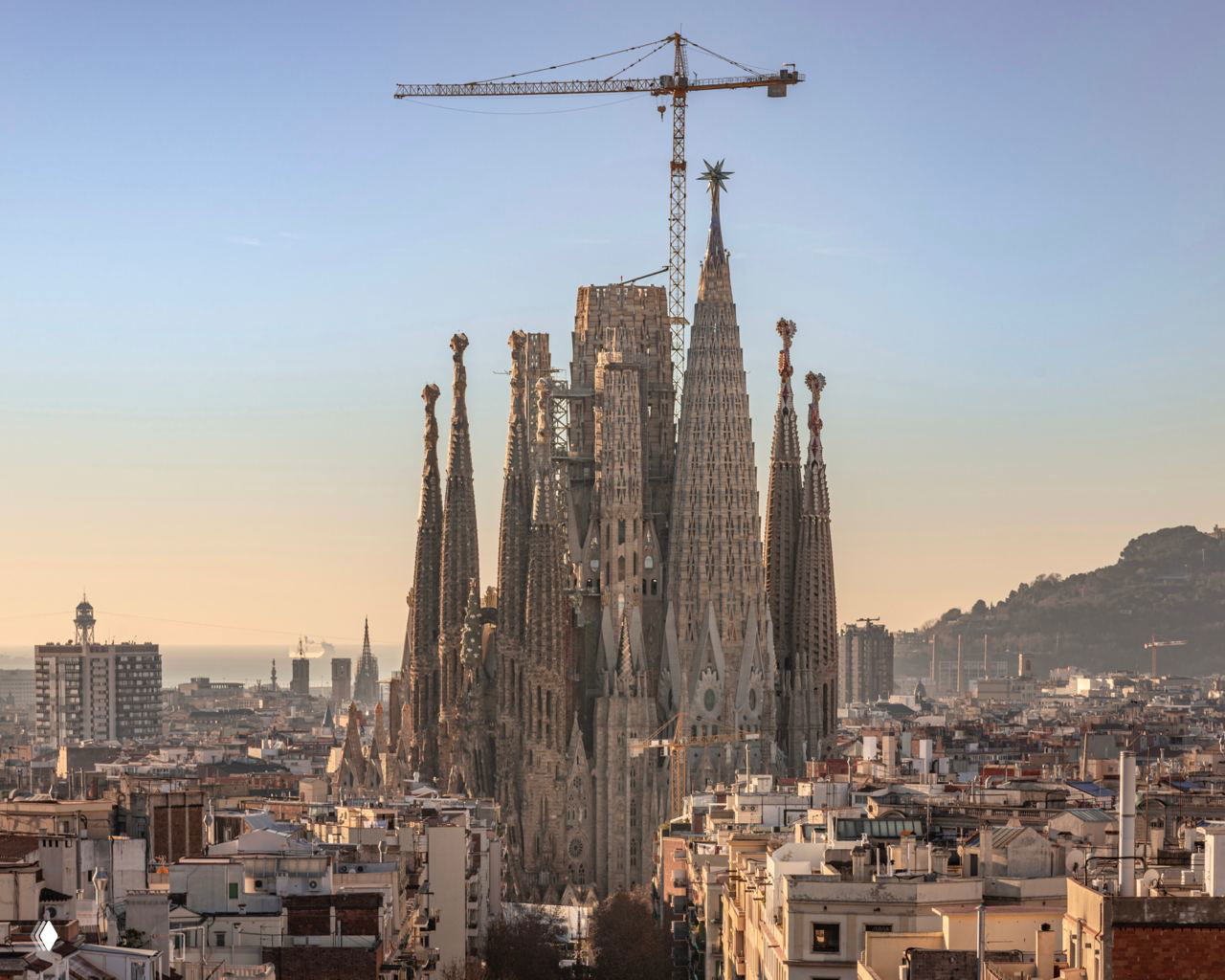 В Барселоне завершили строительство Саграда Фамилия