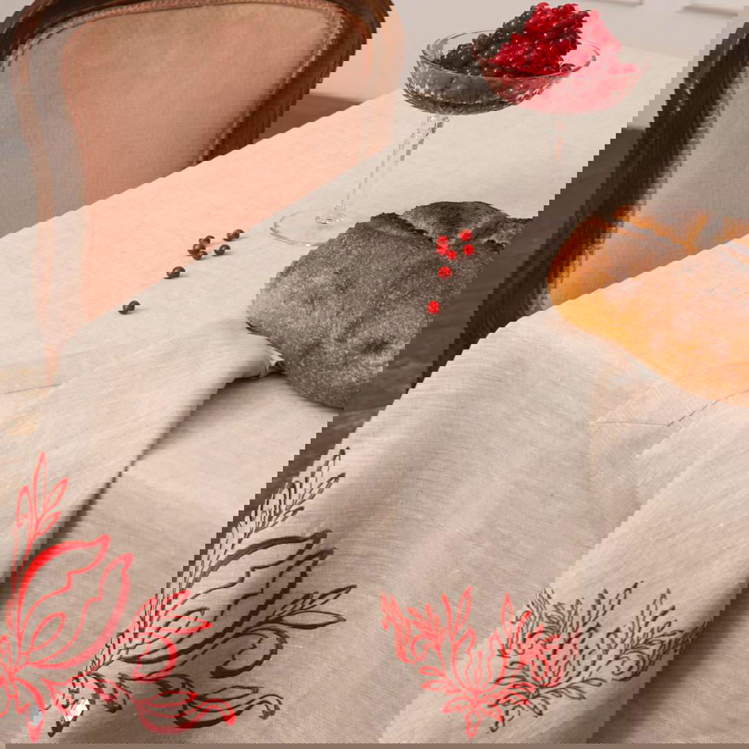 Монохром льна и якобинский цветок — коллекция «Ленский»