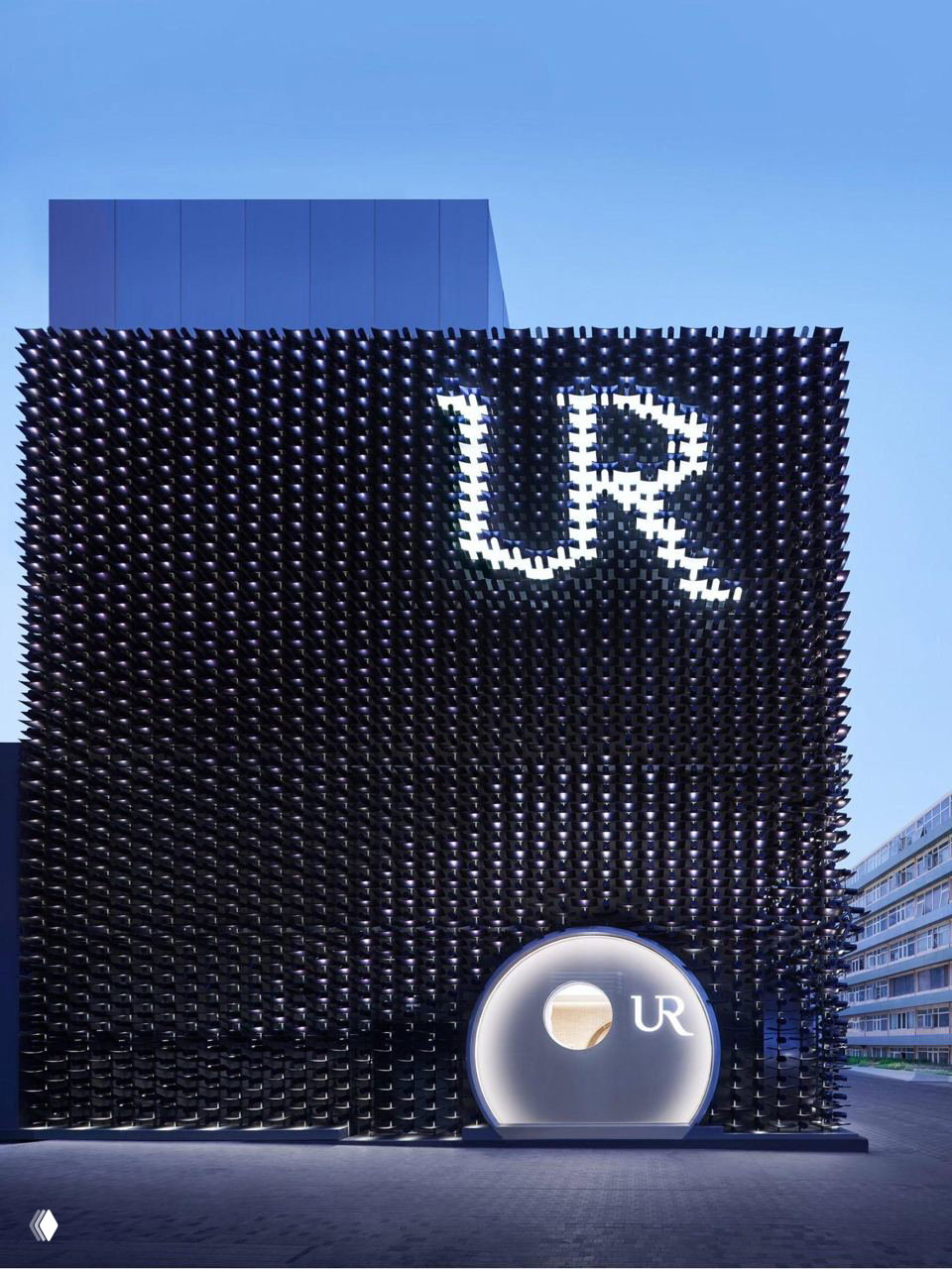 Флагман Urban Revivo в Пекине от MVRDV