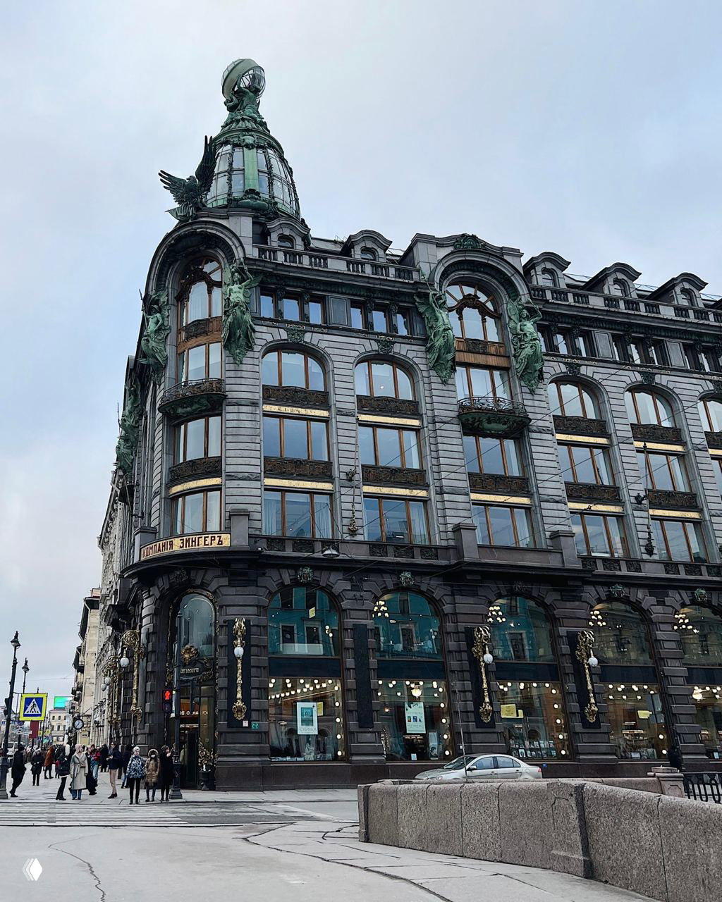 10 стильных книжных магазинов России