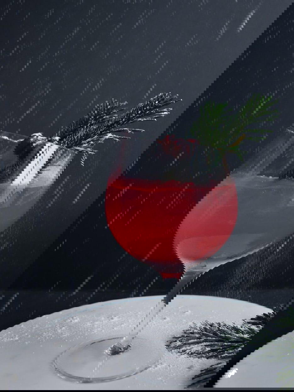 Новогодние коктейли: 5 необычных и простых рецептов