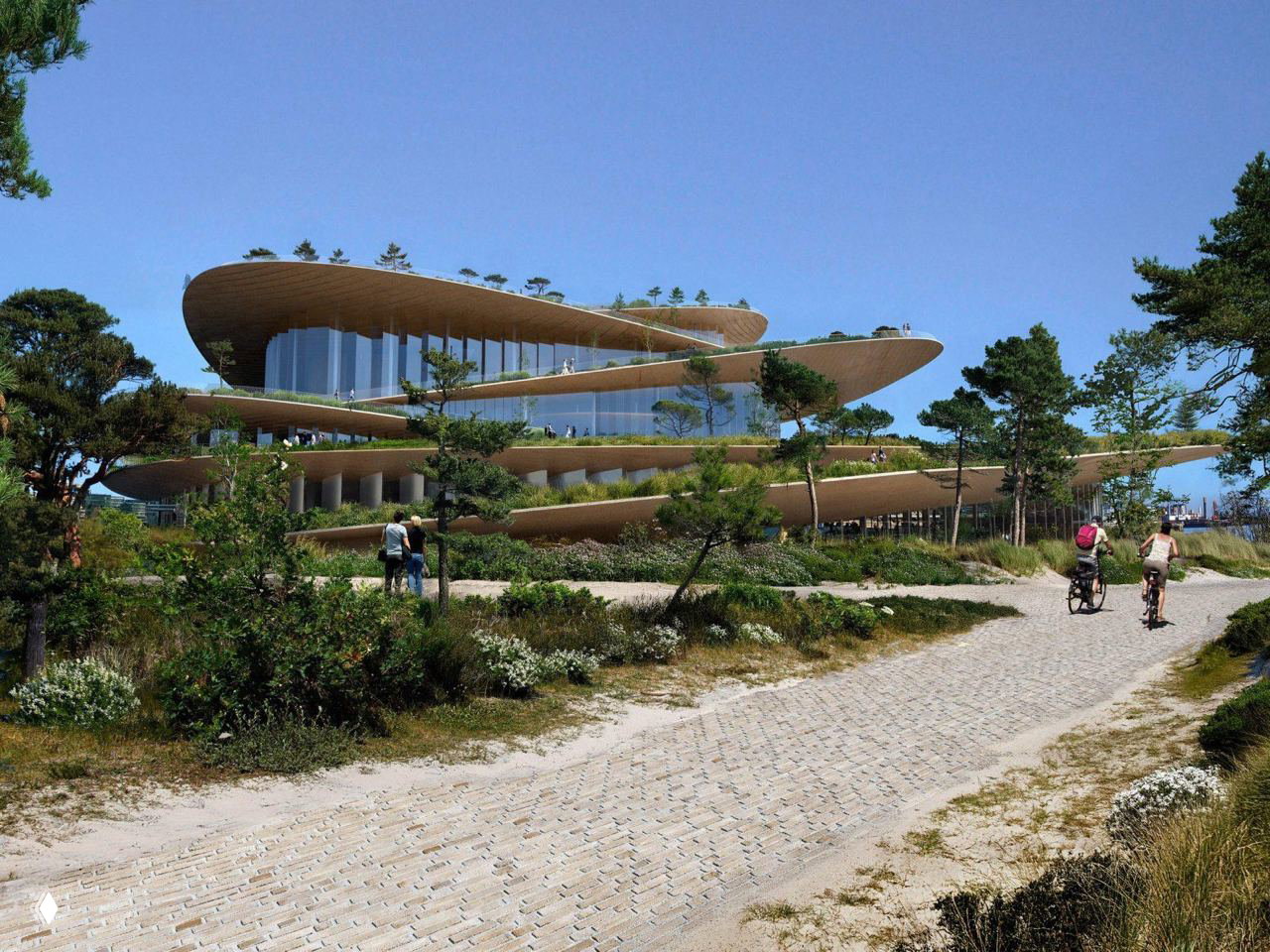 Дневная визуализация: здание с изогнутыми уровнями и зелёными насаждениями, велосипедисты и пешеходы на прибрежных дорожках в окружении песчаной растительности.