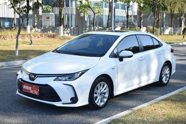 Toyota Corolla Hybrid 2025 — из Китая, цена 2.101.000₽