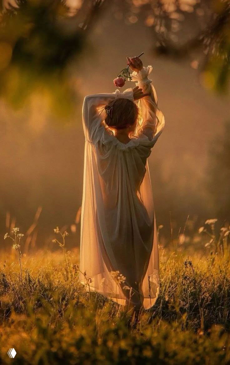 Женская природа: шакти, праджня и лунный принцип