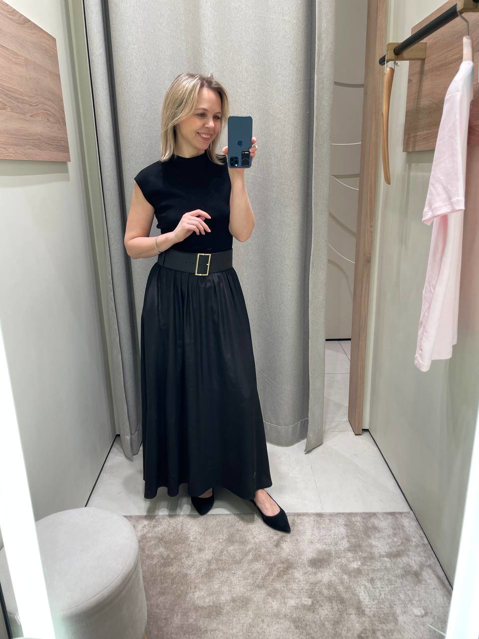 На мне это платье смотрится вот так