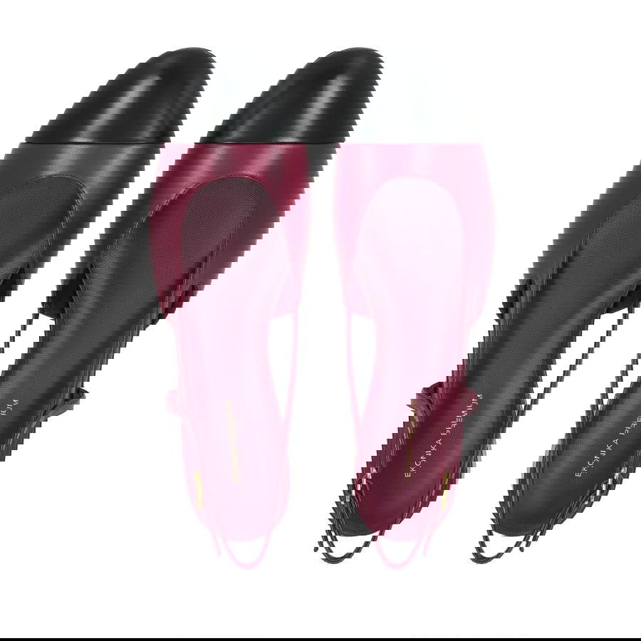 Пара бордово-черных туфель Ekоnika с чёрным носком, товарная съёмка на белом фоне, вид сверху подчёркивает форму.