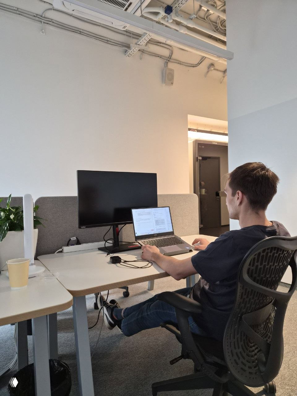 Месяц работы где угодно