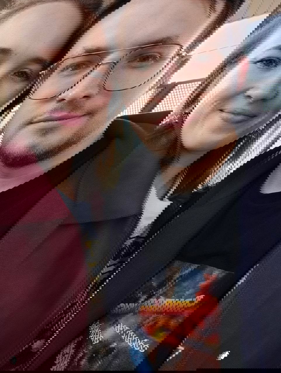 Моя жена Арина запустила канал про РАС