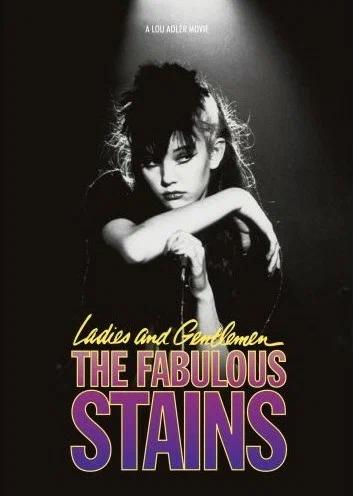 Минималистичный постер «The Fabulous Stains» с молодой героиней, отражающий историю девичьей панк‑группы и атмосферу сценической борьбы.