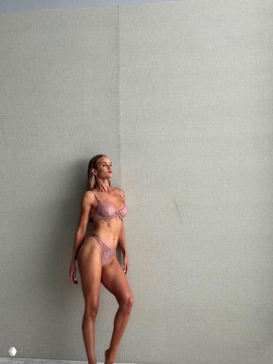 Роузи Хантингтон-Уайтли для Marks and Spencer