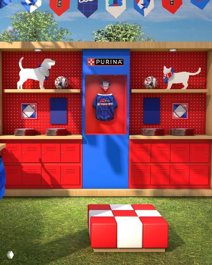 Красочно оформленный стенд Purina в фан-зоне ЧМ-2026: полки с атрибутикой, силуэты собак и декор в красно-синих тонах.