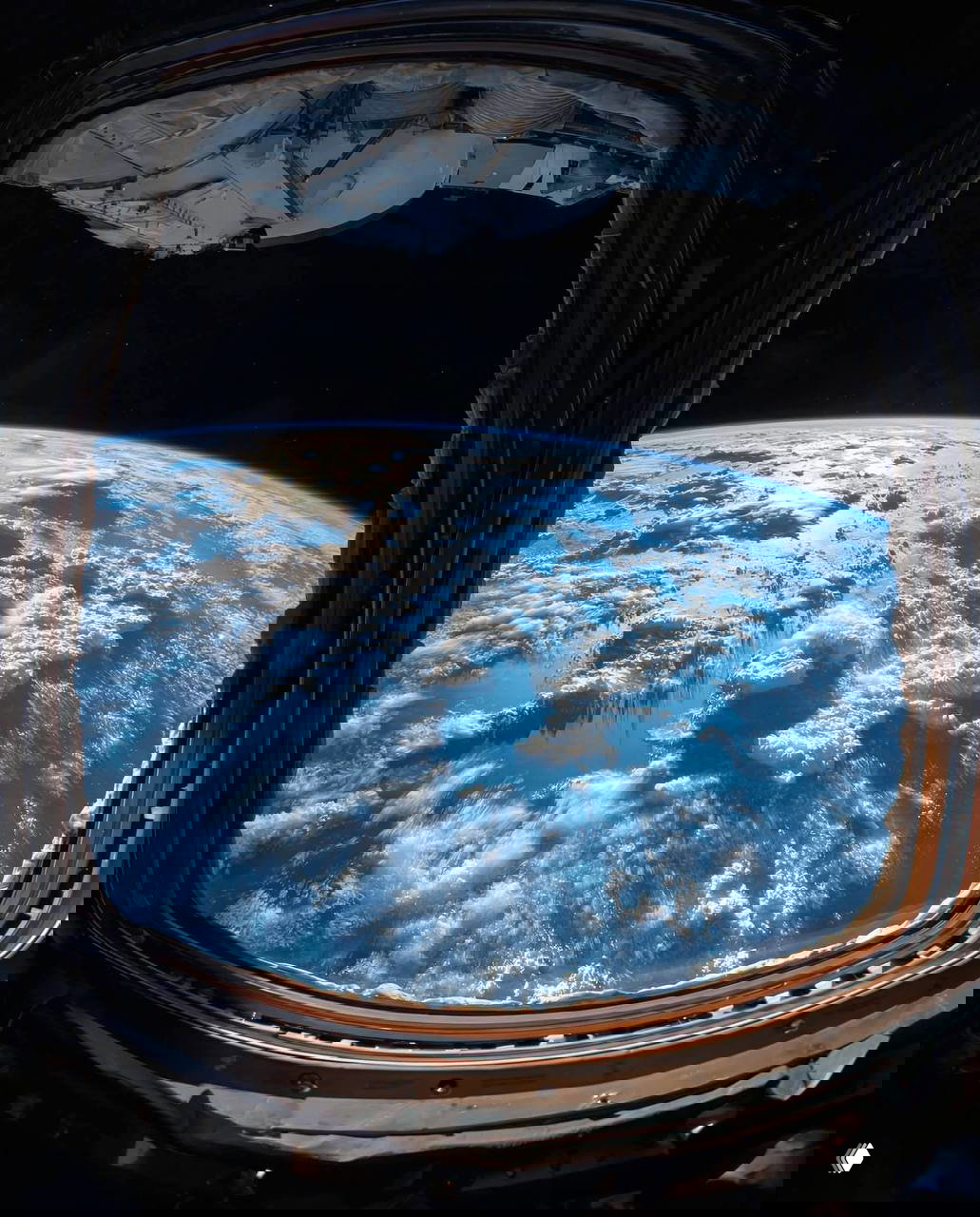 Кадры Земли с миссии «Артемиды 2»