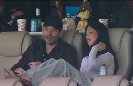 50-летний Тоби Магуайр и 20-летняя блогерша