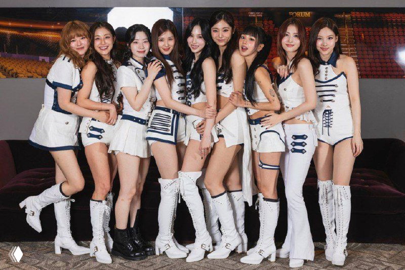 Что за группа TWICE, победившая на American Music Awards