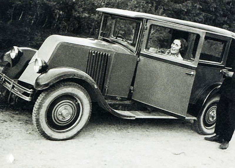 Архивное фото: Лиля Брик и Renault NN, 1929 год