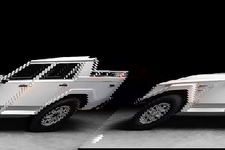 Как проект Lamborghini LM002 стал выгодной инвестицией