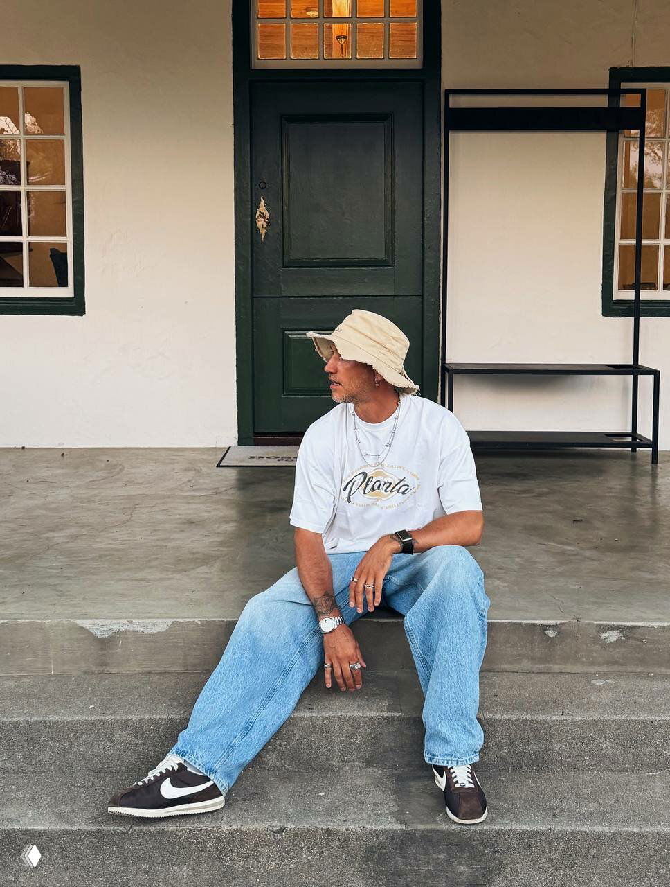 12 подборок с лучшими отелями и глэмпингами