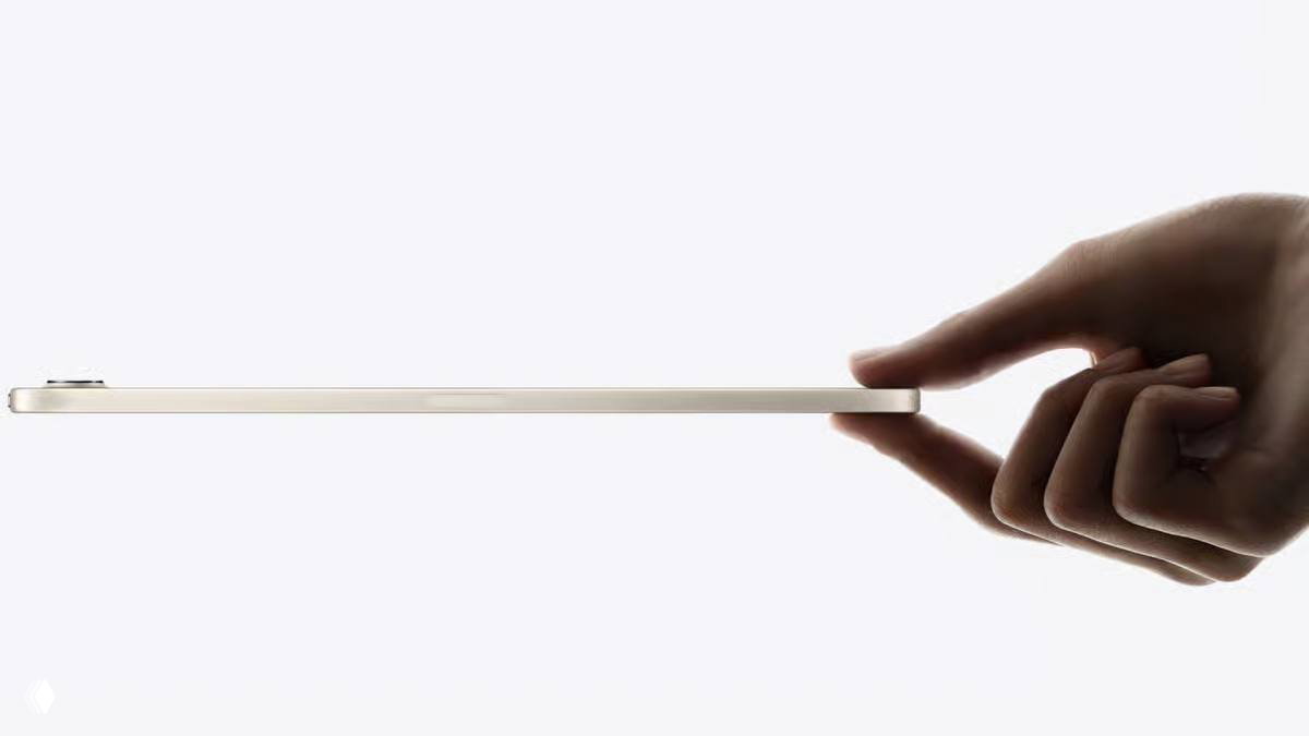 Apple убрала пальцы из рекламы iPad mini