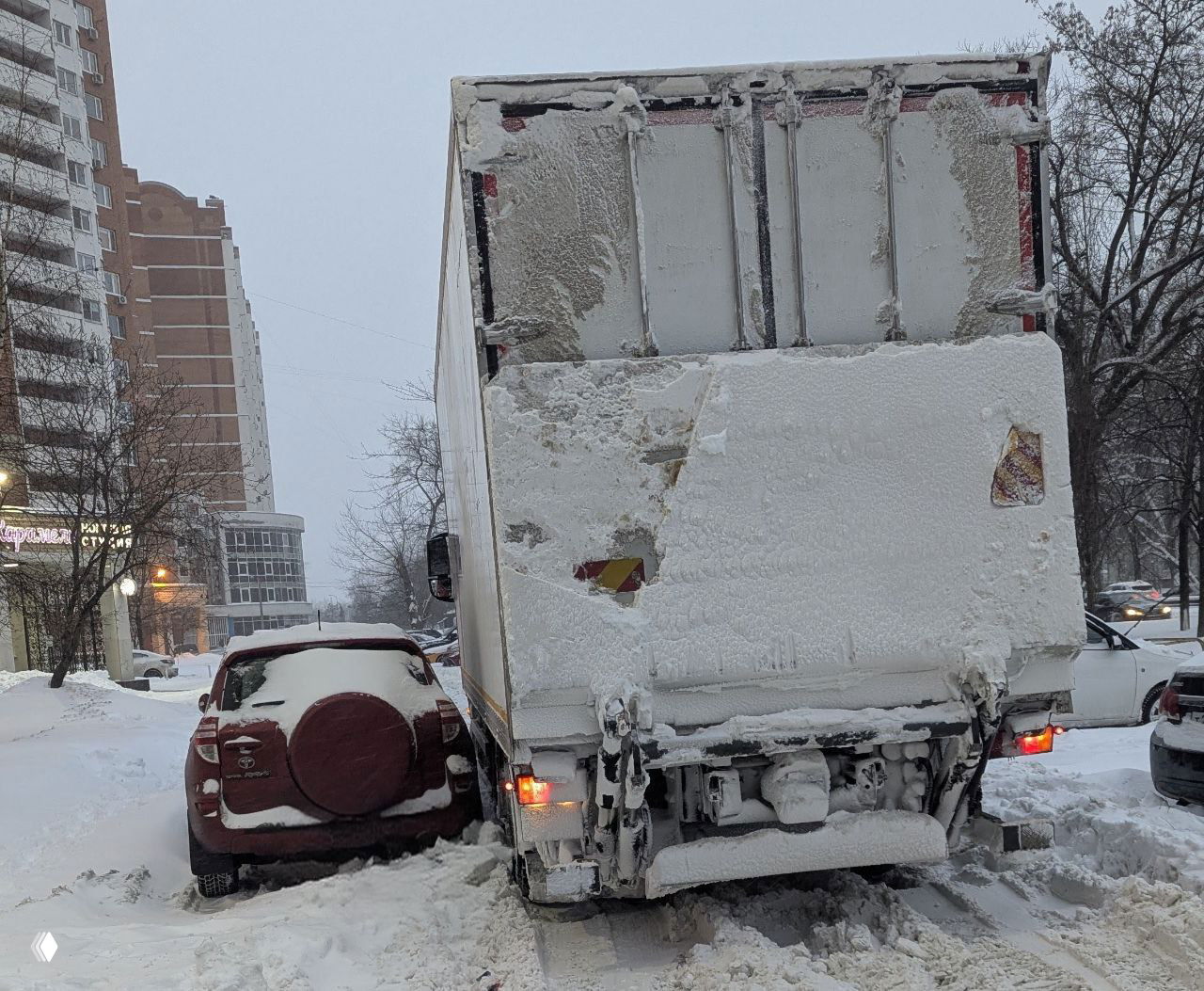 В 2002 году чуть не утопила чужой бизнес