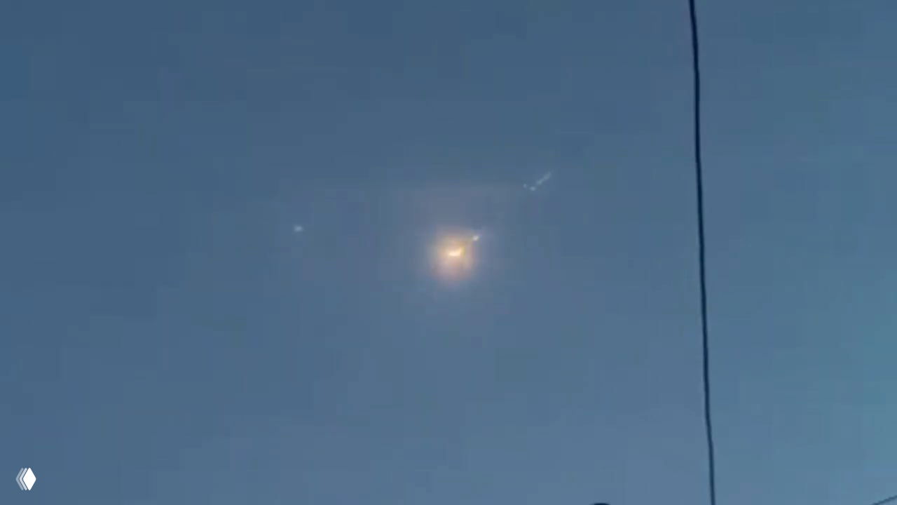 В Германии метеорит пробил крышу дома