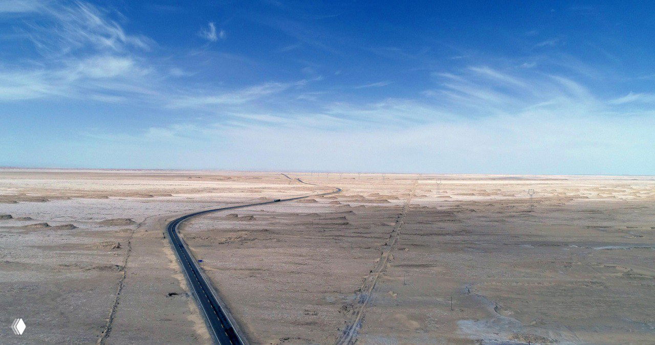 Шоссе через Цайдамскую котловину в Цинхае