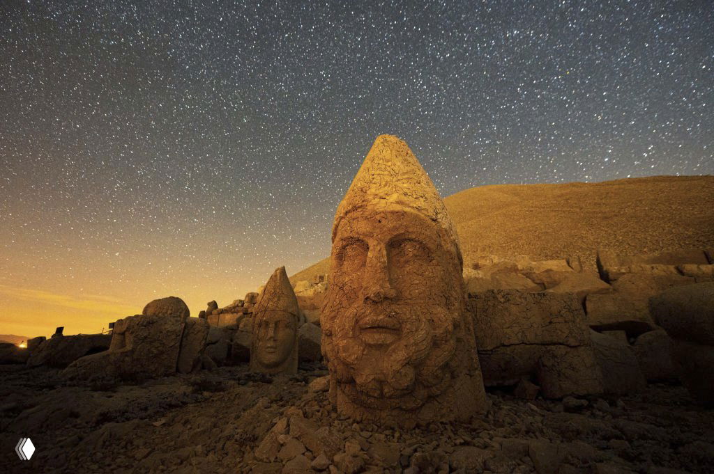 Гора Немрут — древний некрополь в Турции