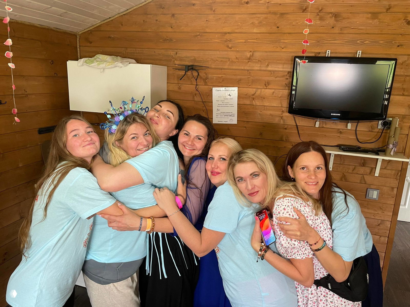 Марафон «Шелковые перья» — про племя и поддержку