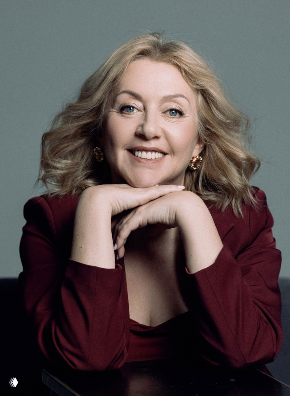 ИЗ СЕБЯ СЕБЯ НЕ ВИДНО