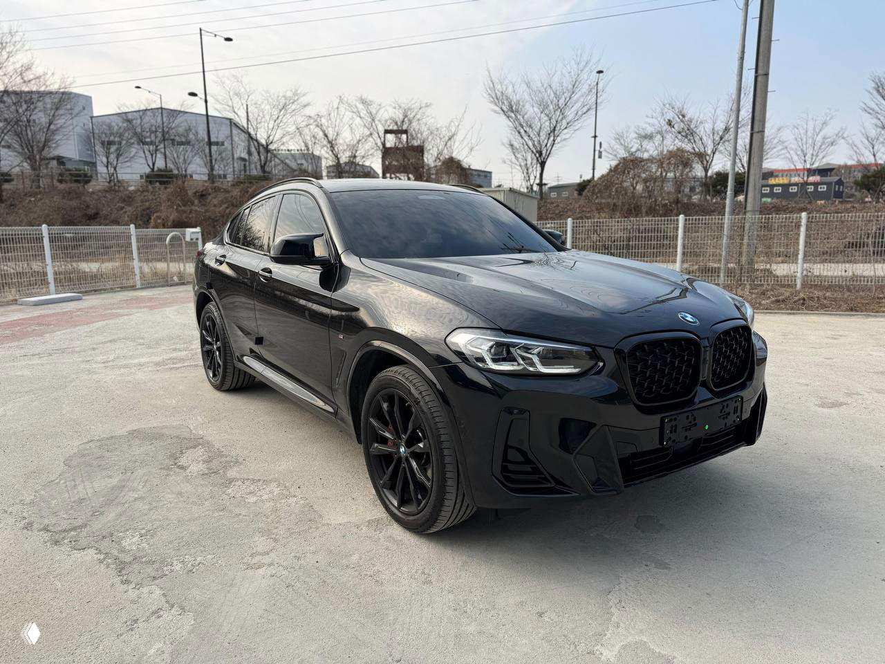 BMW X4 20i xDrive M Sport Pro — в РФ, едет в Чебоксары