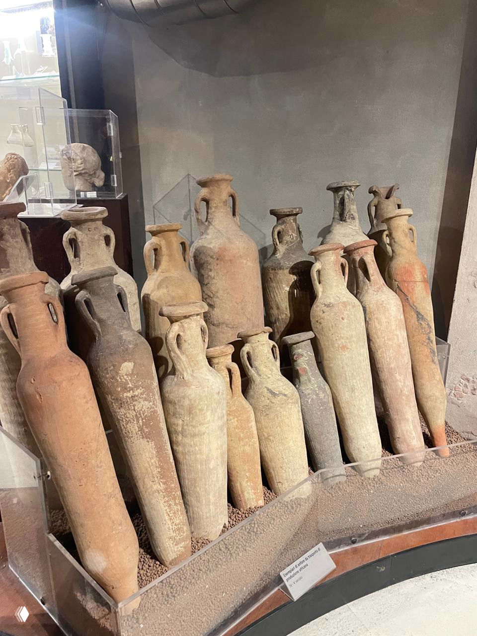 Рим: платная дорожка, музей под фонтаном и базилика