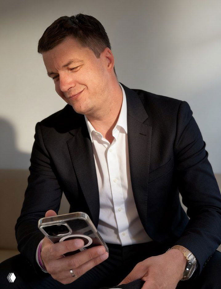 Что делать, если мужчина не пишет после свидания