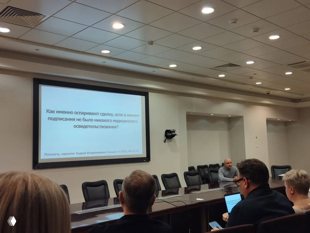 СПРАВКИ — не панацея: врач на сделке