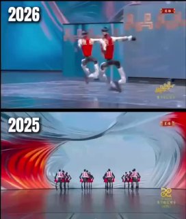 Кадр телешоу: китайские гуманоидные роботы на сцене выполняют синхронные танцевальные трюки (air twist), подписи 2025/2026.