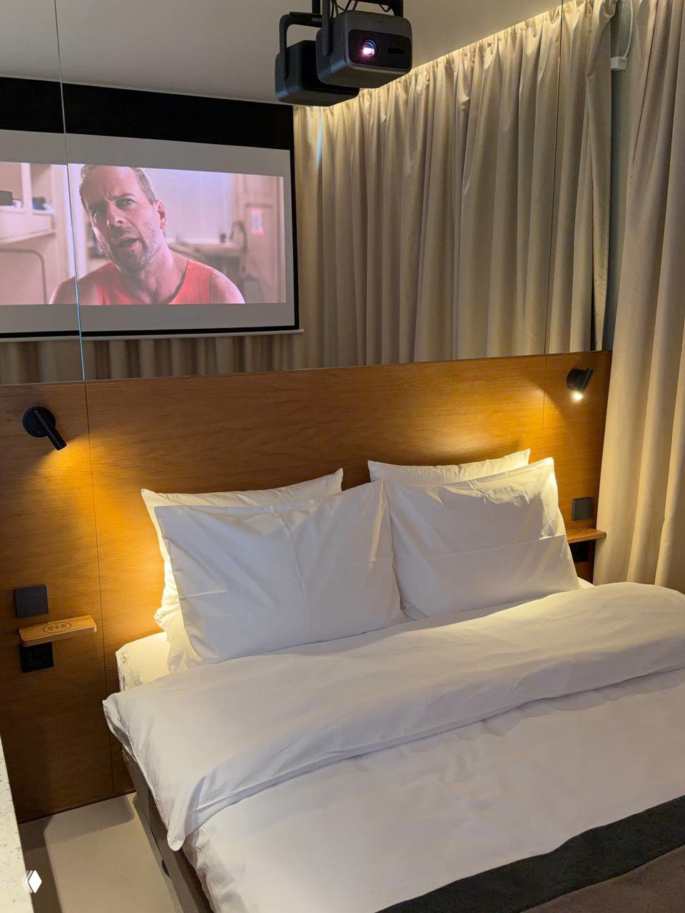 Глэмпинг на крыше Skyfall Rooftop Spa в Петербурге