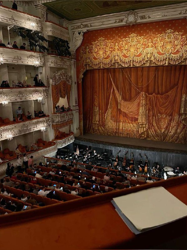 Идём бесплатно в театр