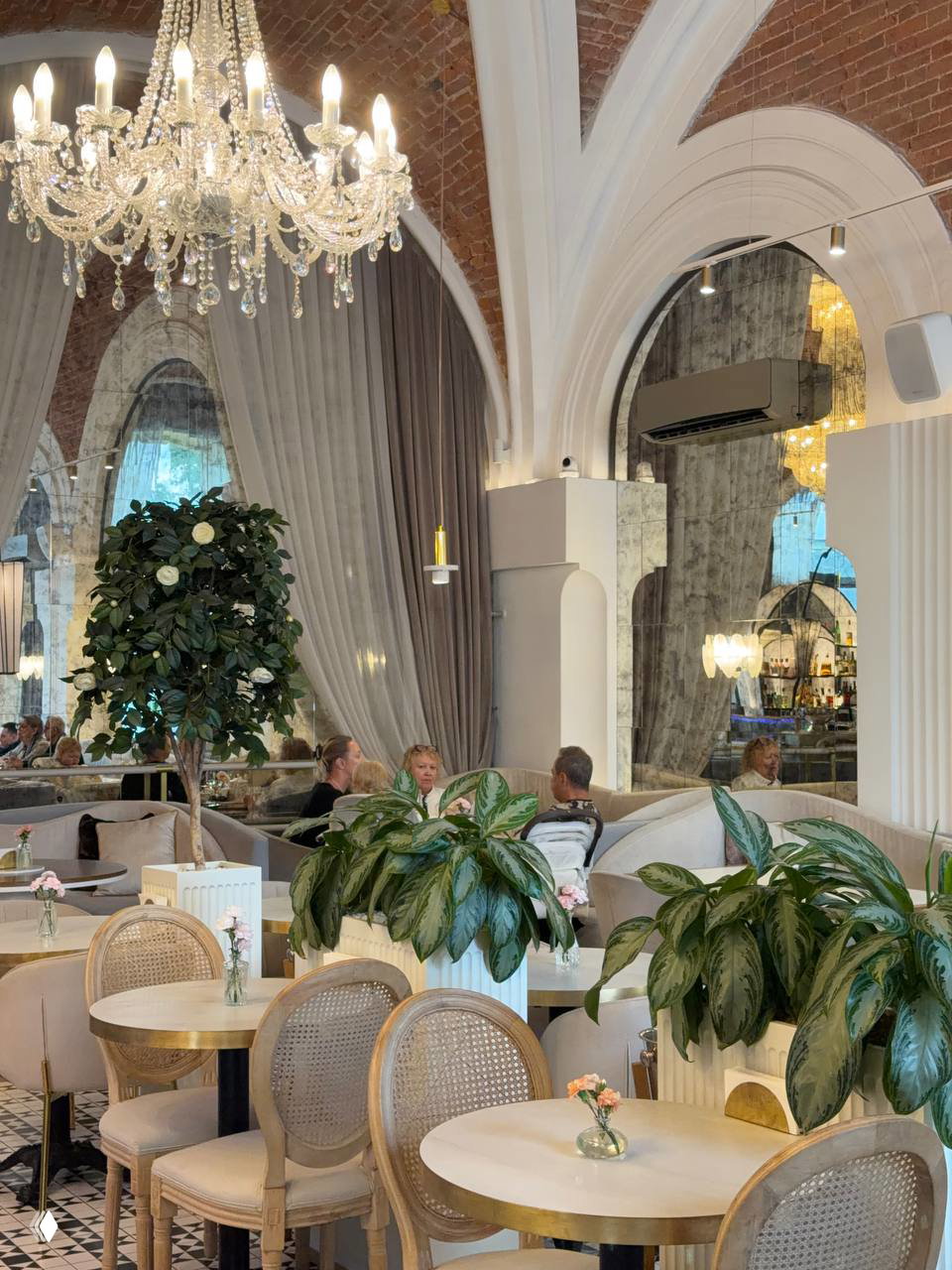 Идём на изысканный завтрак в Pavlova 🦢