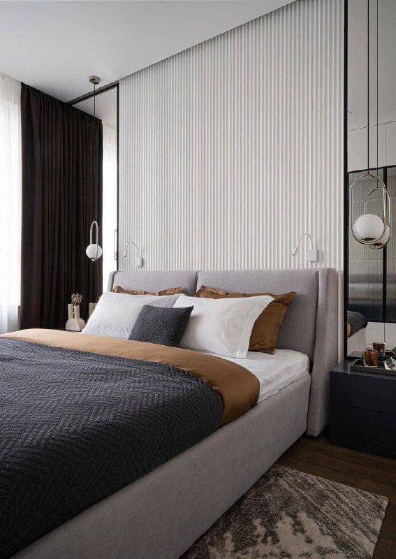 Детали кухонного пространства и открытая полка, снимок искажен диагональными графическими артефактами, но читается композиция и отделка поверхностей.