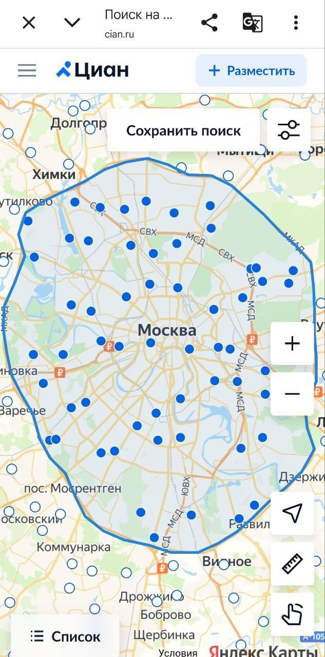 Карта результатов поиска на Циан с множеством точек внутри обозначенного контура МКАД — иллюстрация предложения на рынке аренды в Москве.
