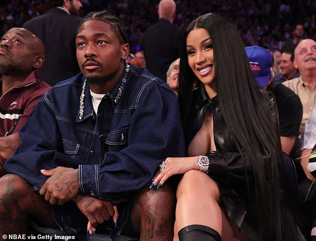 Карди Би стала мамой в четвёртый раз