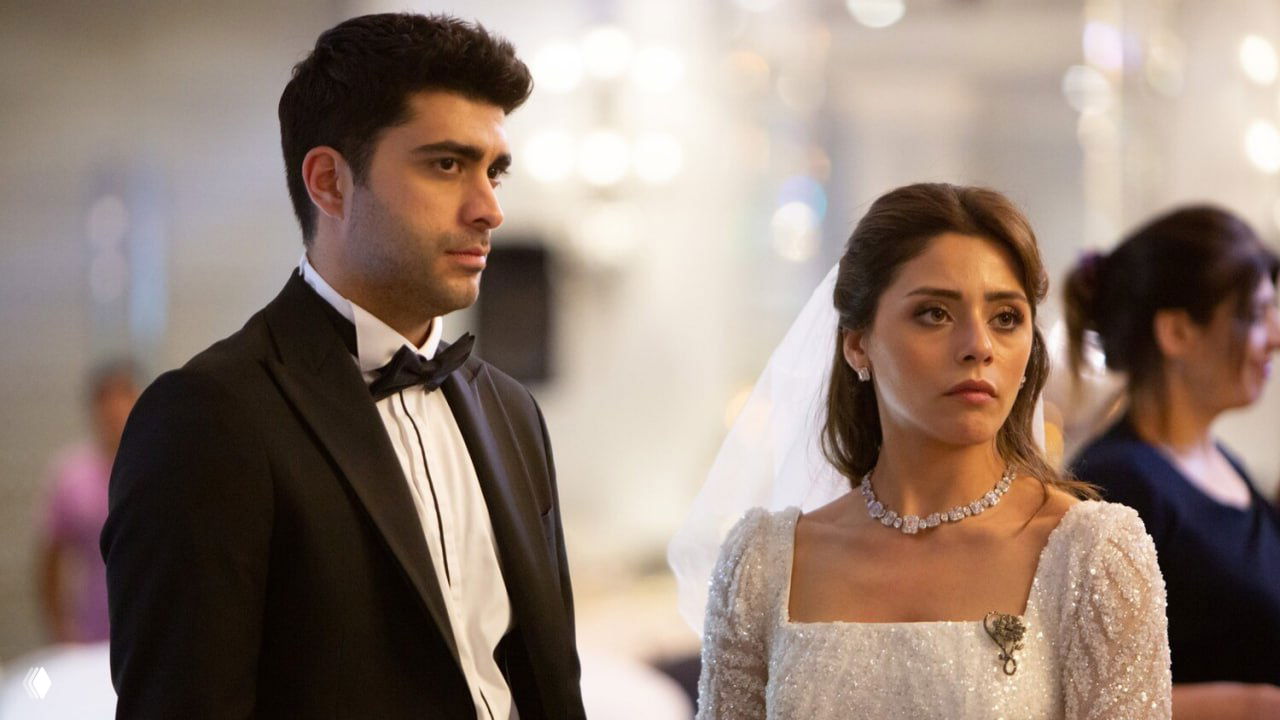 Догукан Гюнгер уволен из «Клюквенного щербета»