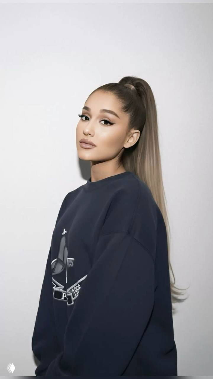 Прически Арианы Гранде: хвост, пучок и мальвинка