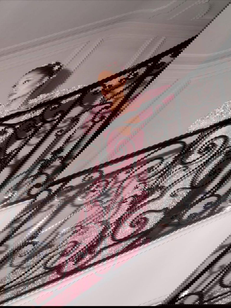 Новый образ Арины Гранде в платье Givenchy