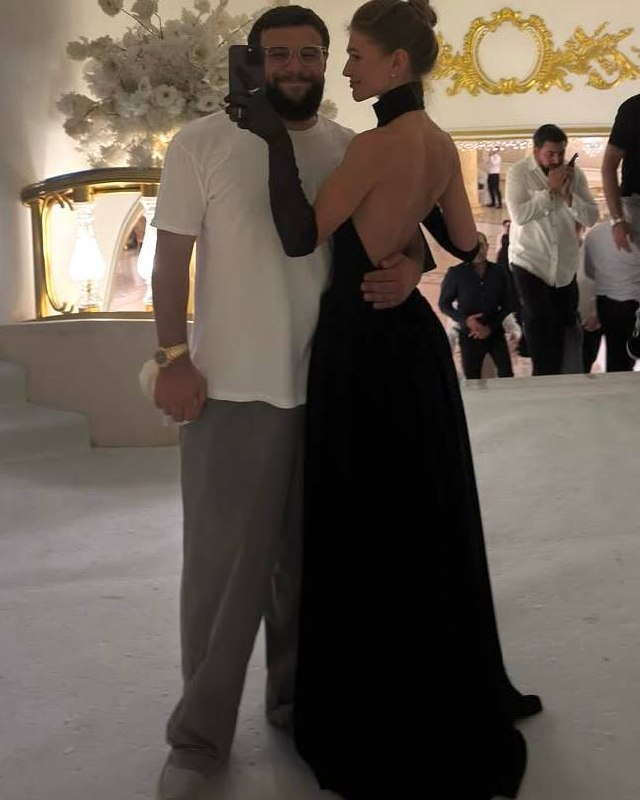 Наваи мог сойтись с Настей Мироновой?