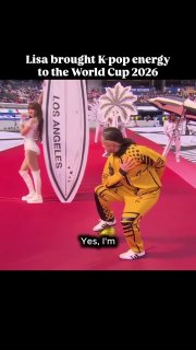 Исполнительница в сценическом костюме на церемонии открытия FIFA 2026, динамичный кадр с танцем и зрелищной постановкой на арене