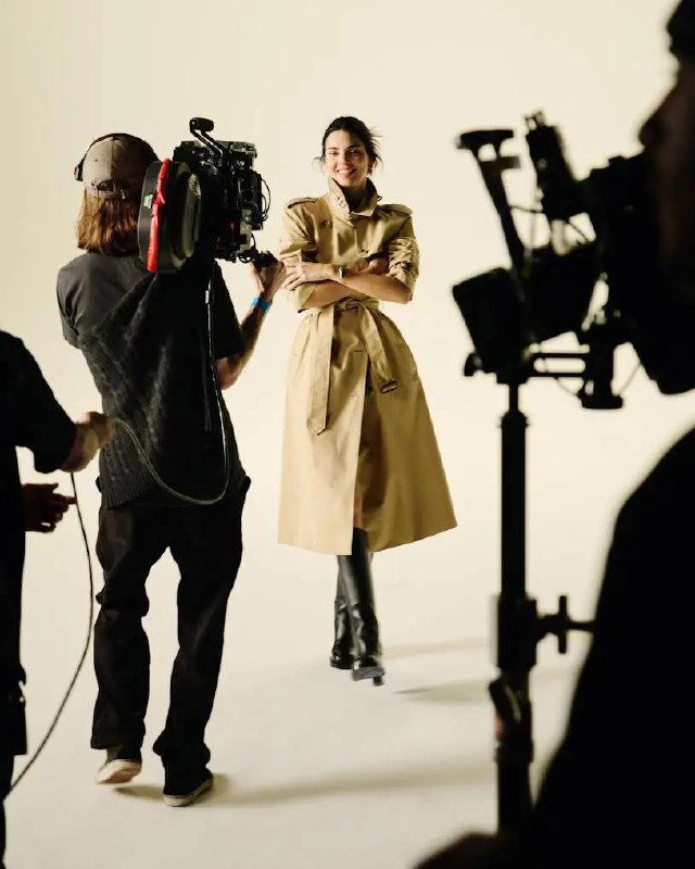 Кендалл Дженнер в новом кампейне Burberry 🤍