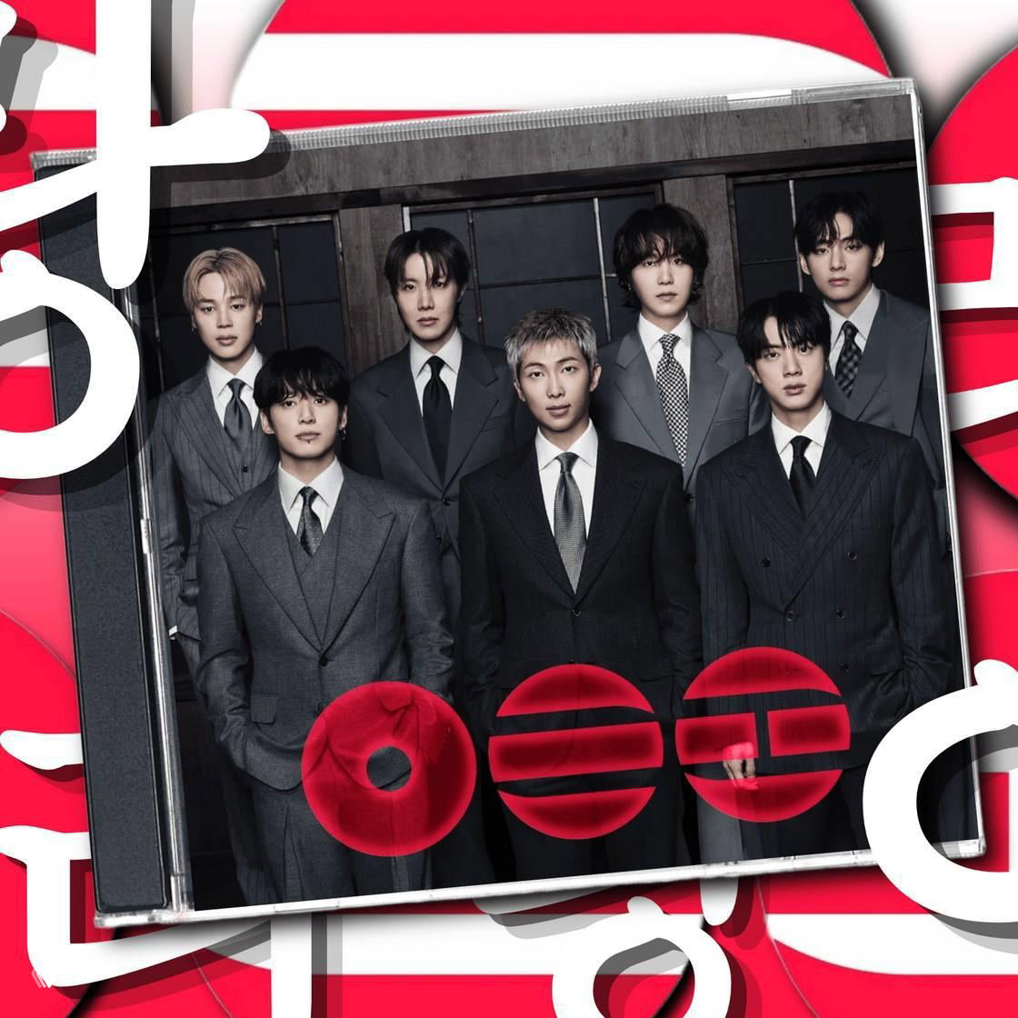 Семь человек в строгих костюмах на красно‑белой графической обложке альбома, формирующей стильную композицию в духе ARIRANG.