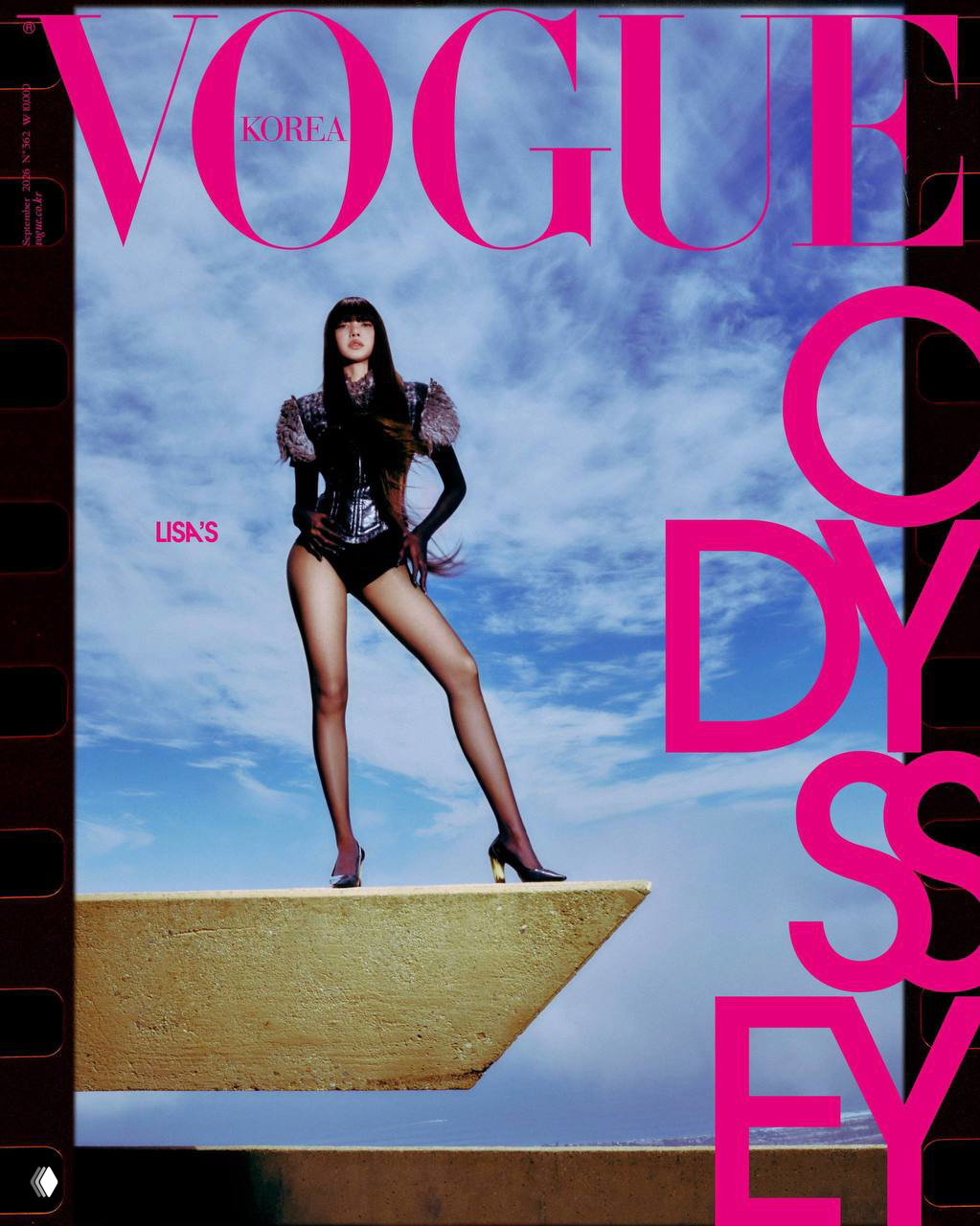 Лиса из Blackpink на обложке Vogue Korea