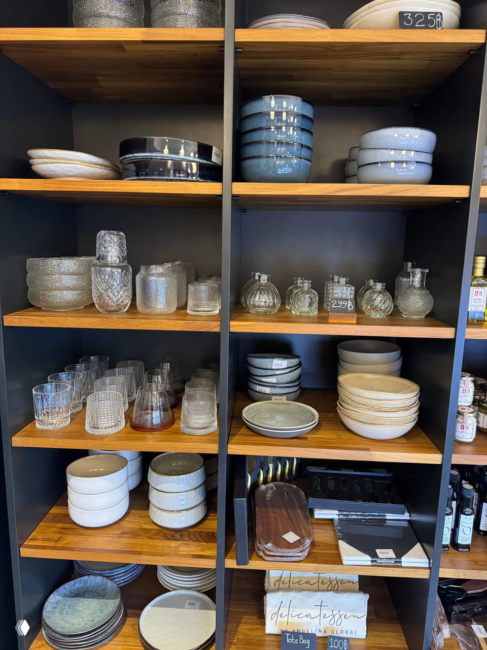 Delicatessen by Angelina Global — сыр и посуда в Банкраке