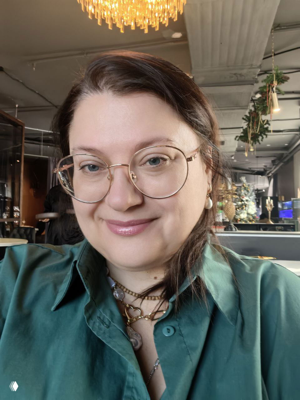 Чем я могу быть вам полезна